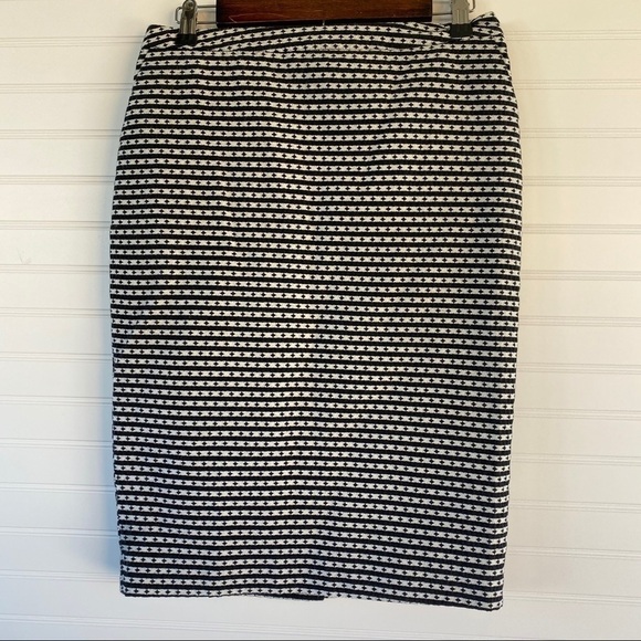 Merona Black and white Midi Skirt Size 6 - Picture 1 of 8